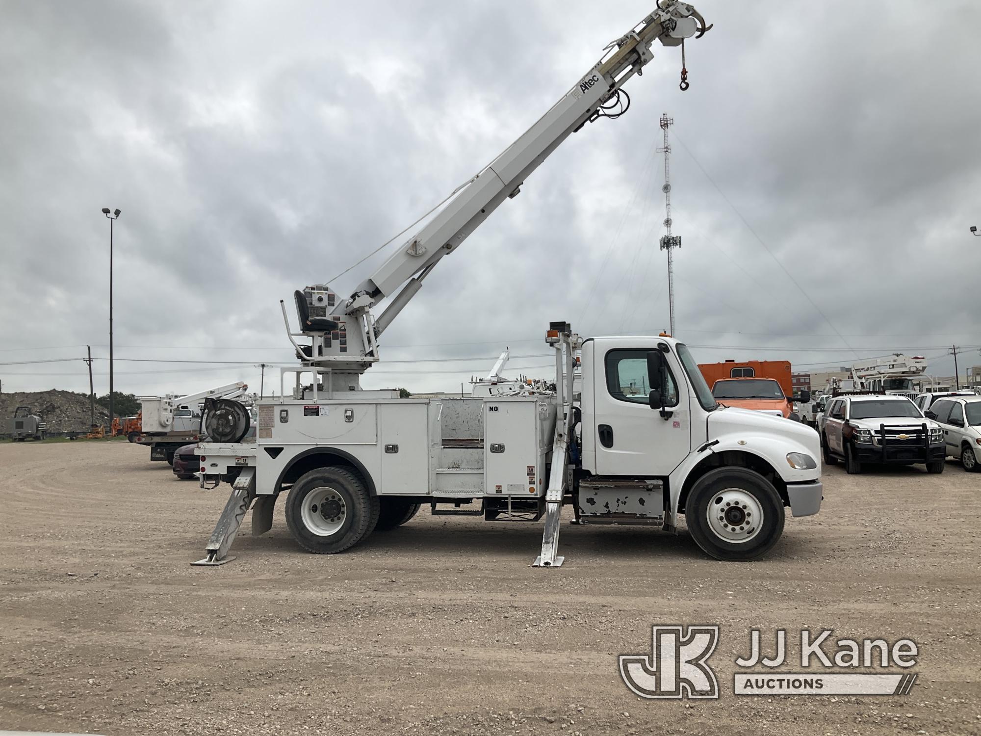 (Waxahachie, TX) Altec DM47B-TR, Digger Derrick rear mounted on 2015 Freightliner M2 106 Utility Tru