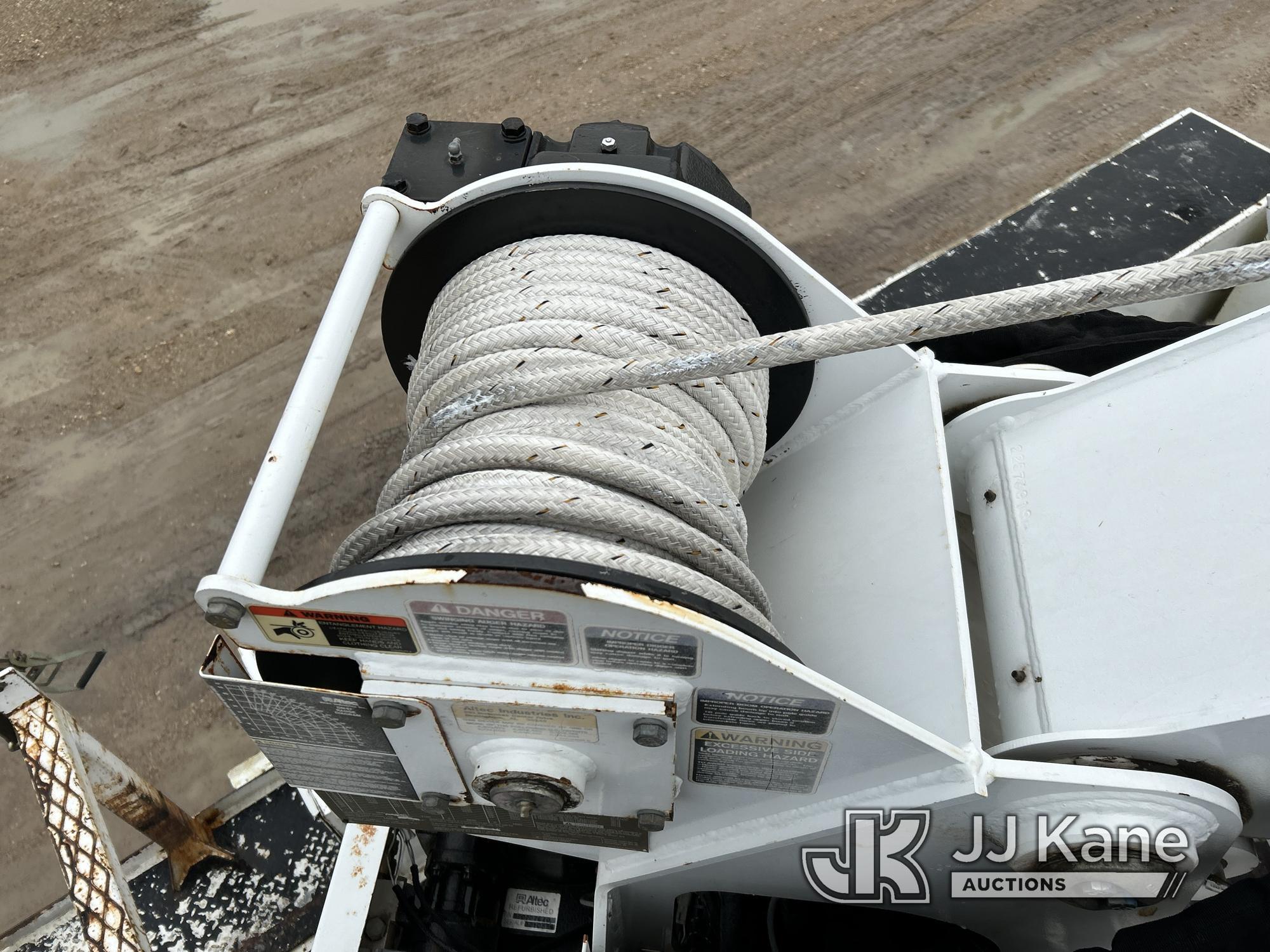 (Waxahachie, TX) Altec DM47B-TR, Digger Derrick rear mounted on 2013 International 4300 Utility Truc