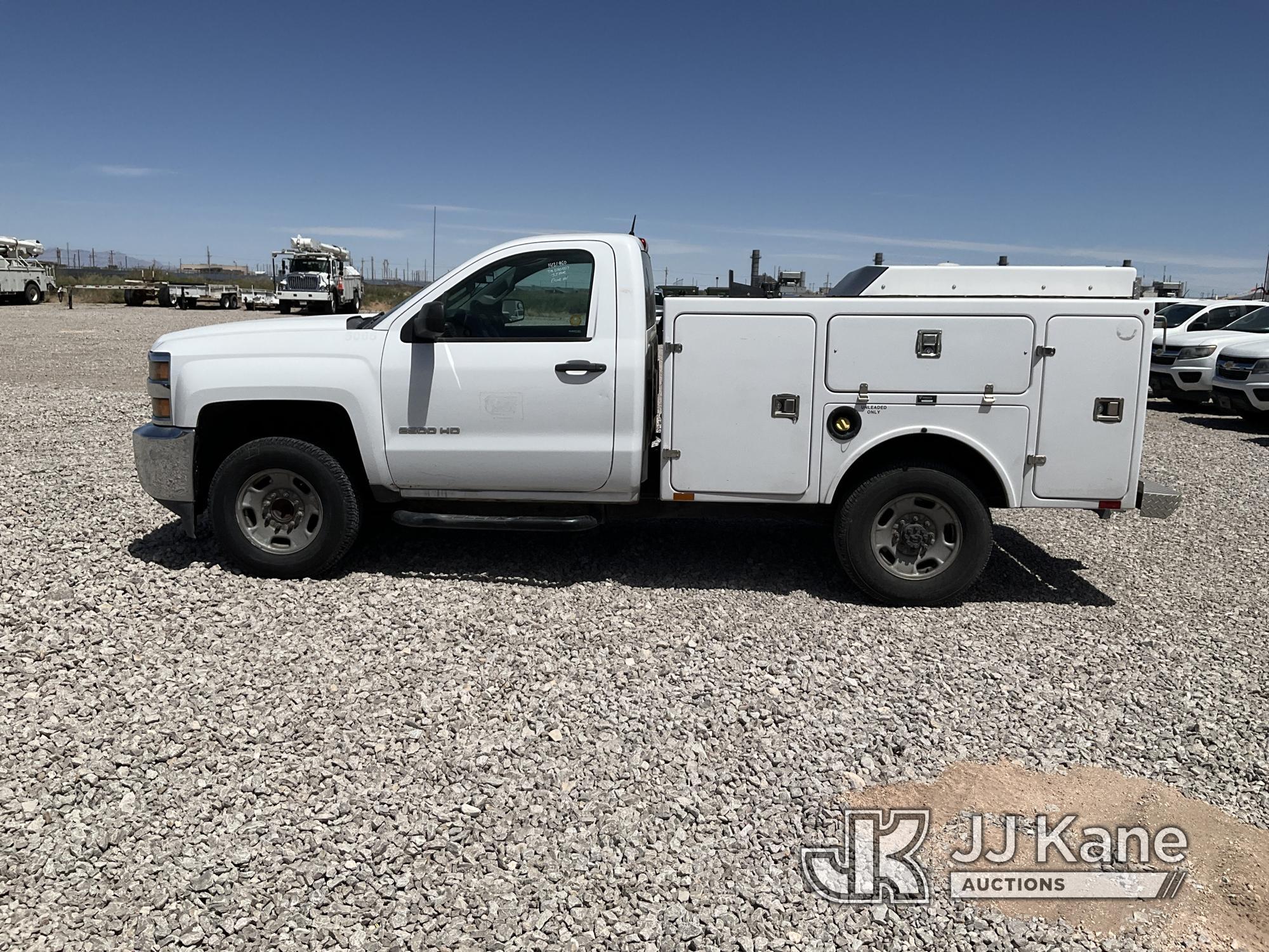 (El Paso, TX) 2015 Chevrolet Silverado 2500HD Enclosed Service Truck Starts, Runs & Moves) ( TPMs li