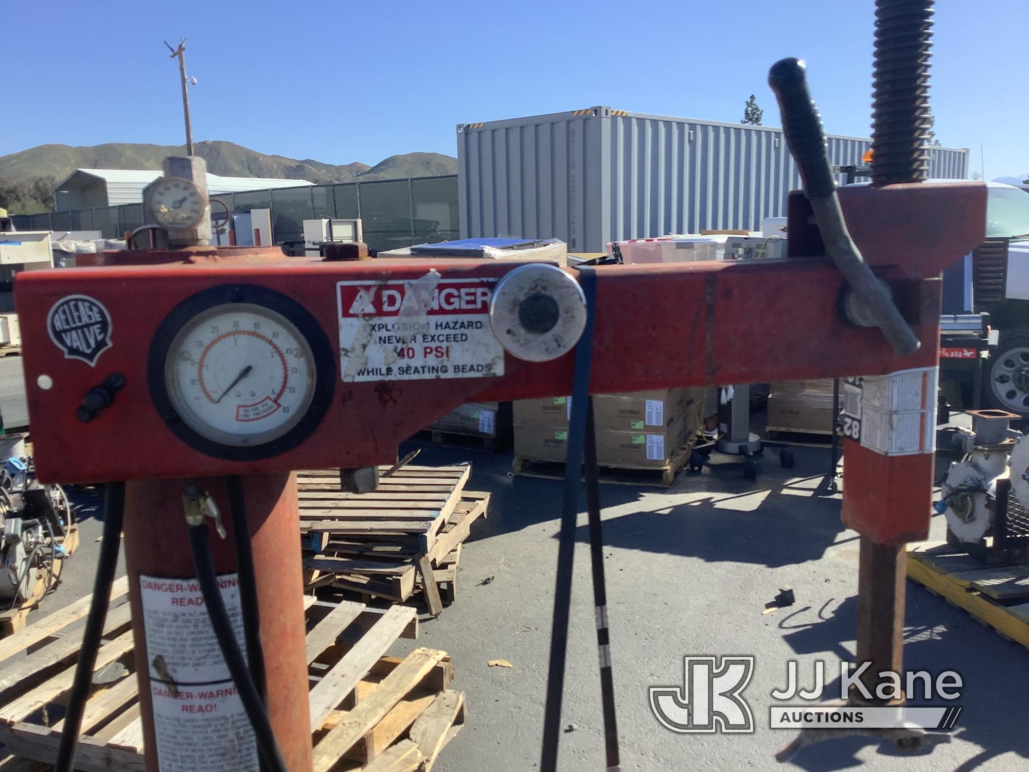(Jurupa Valley, CA) 1 Coopertires Rim Clamp Machine (Used ) NOTE: This unit is being sold AS IS/WHER