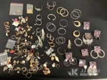 Mixed jewelry | possibly costume jewelry | authenticity unknown (Used) NOTE: This unit is being sold