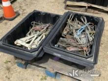 Assortment of Cable Grips NOTE: This unit is being sold AS IS/WHERE IS via Timed Auction and is loca
