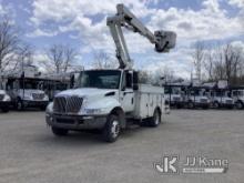Altec TA40, Articulating & Telescopic Bucket mounted behind cab on 2006 International 4300 Service T