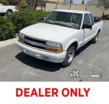 2001 Chevrolet S10 Extended Cab Pickup 2-DR Runs & Moves