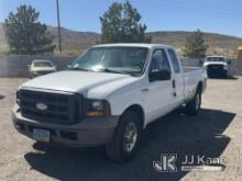 2005 Ford F250 Extended-Cab Pickup Truck Runs & Moves) (Minor Body Damage, Cracked Windshield