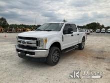 2017 Ford F250 4x4 Crew-Cab Pickup Truck Runs & Moves) (Check Engine Light On, Airbag Light On, Pain