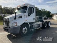 2014 Freightliner Cascadia 113 T/A Truck Tractor Duke Unit) (Runs & Moves) (Paint Damage