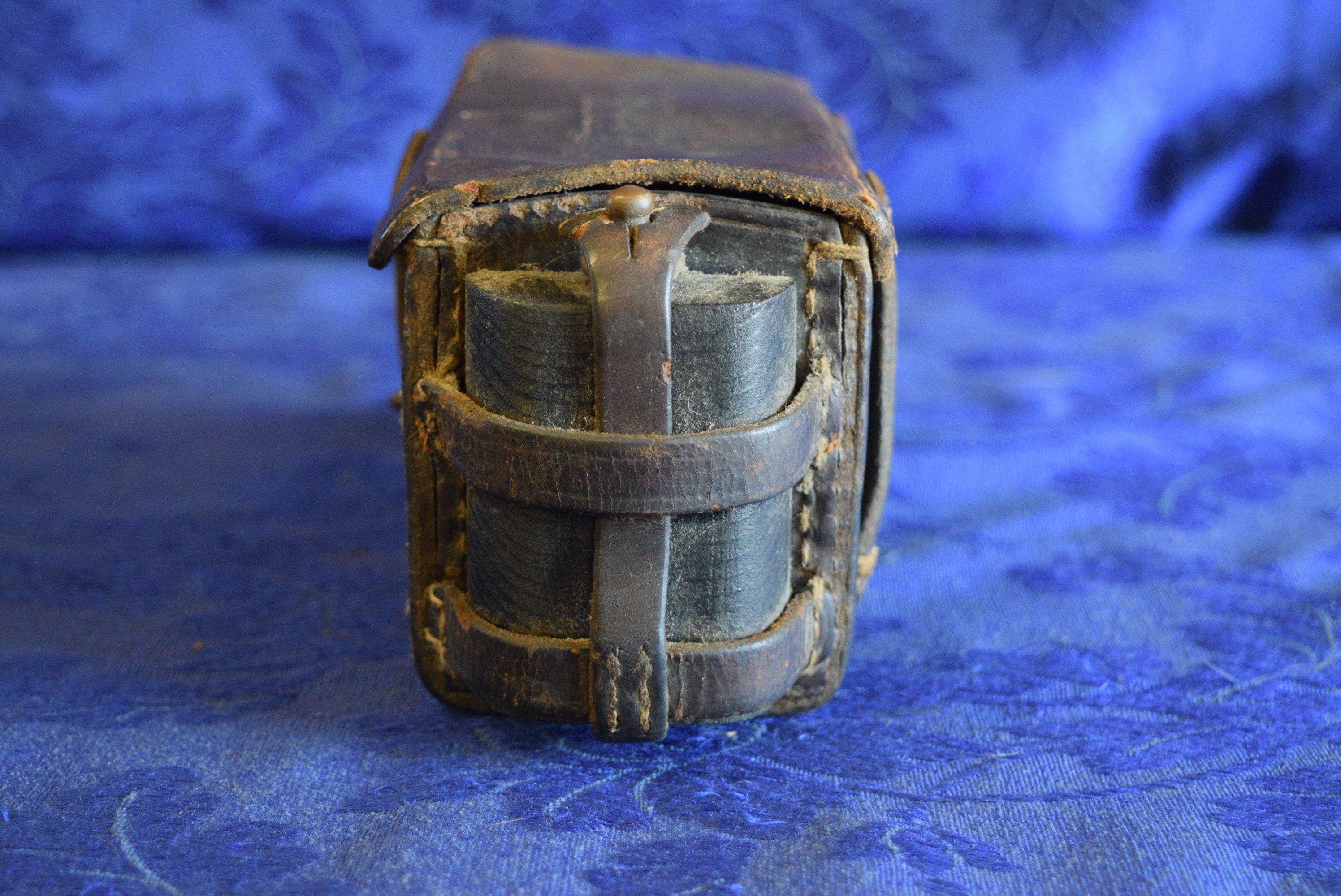 TYPE 30 REAR AMMO POUCH WITH OILER!