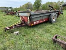 NEW IDEA 3726 MANURE SPREADER, SINGLE REAR BEATER, 540 PTO DRIVEN, 11.00-20 TIRES, S/N: HL19160
