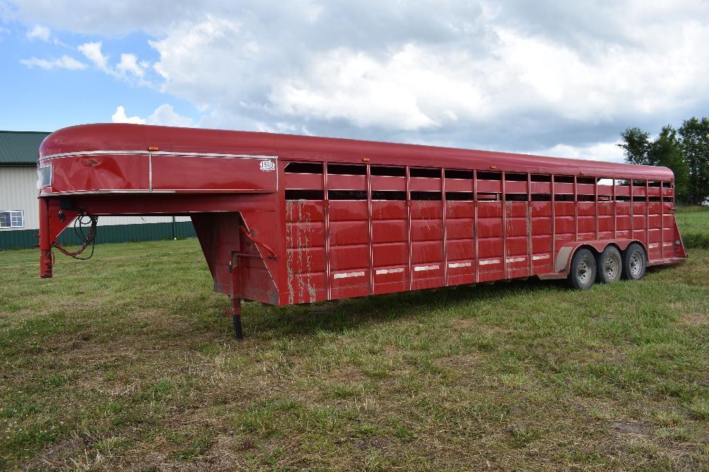 '10 Triple B&J 7'x32' steel livestock trailer