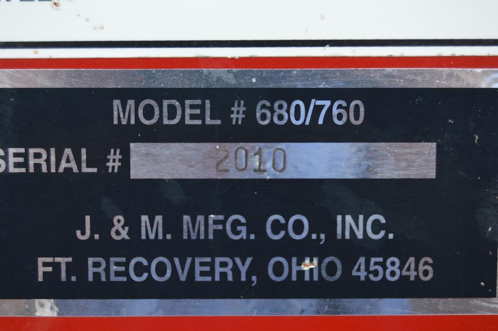 J&M 680/760 gravity wagon