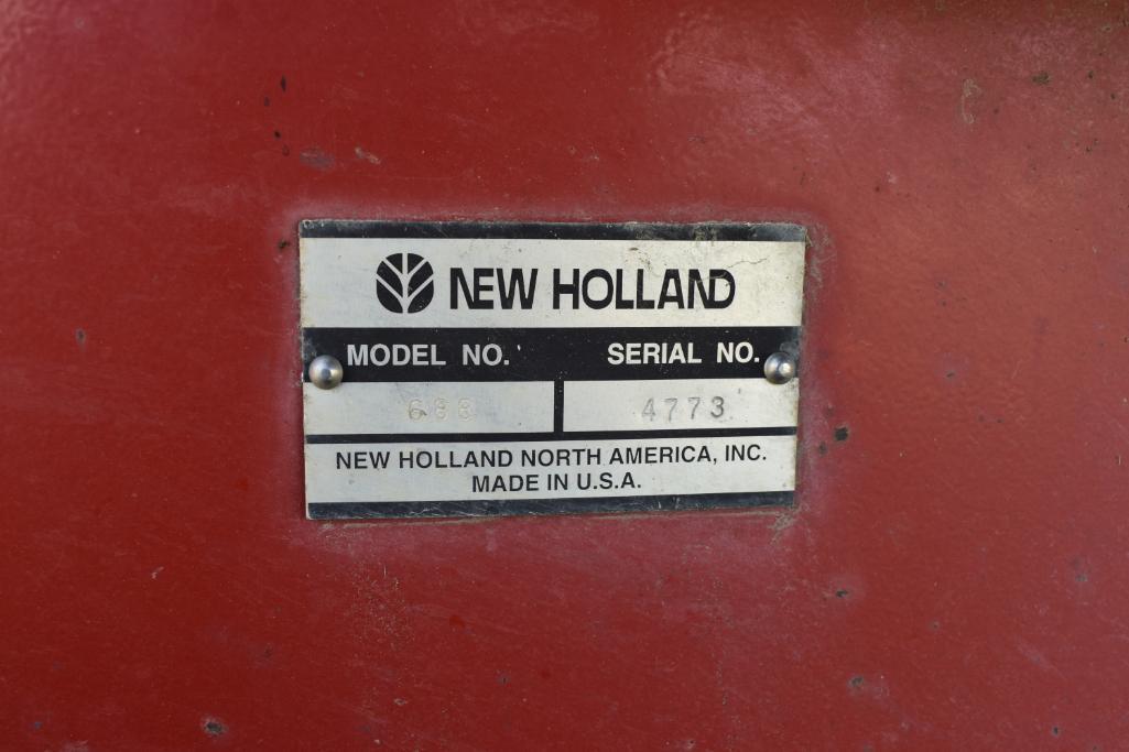 2001 New Holland 688 round baler