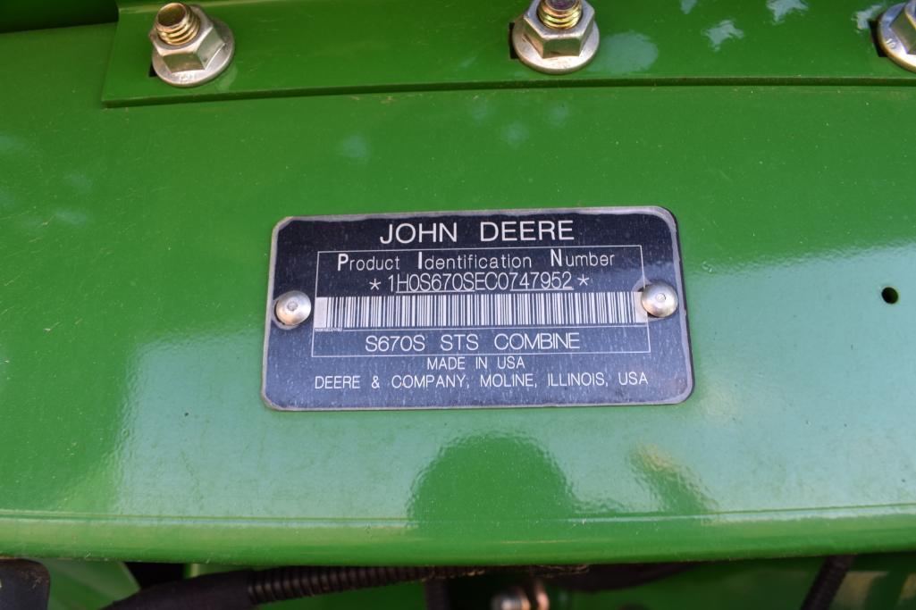 2012 John Deere S670 2wd combine