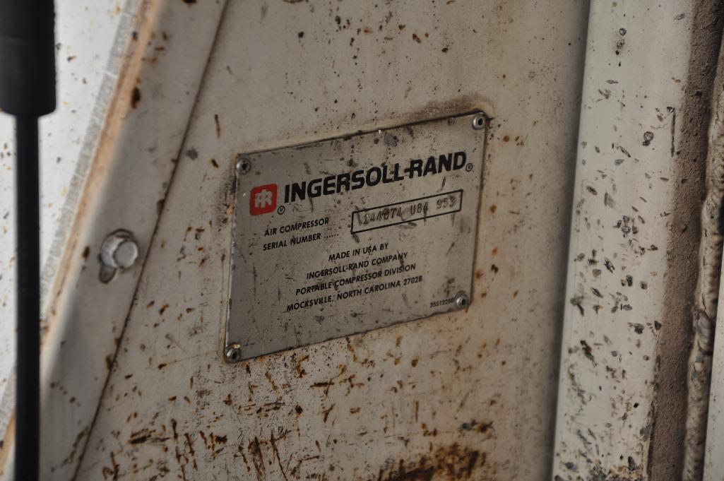 Ingersoll Rand 185 portable industrial air compressor