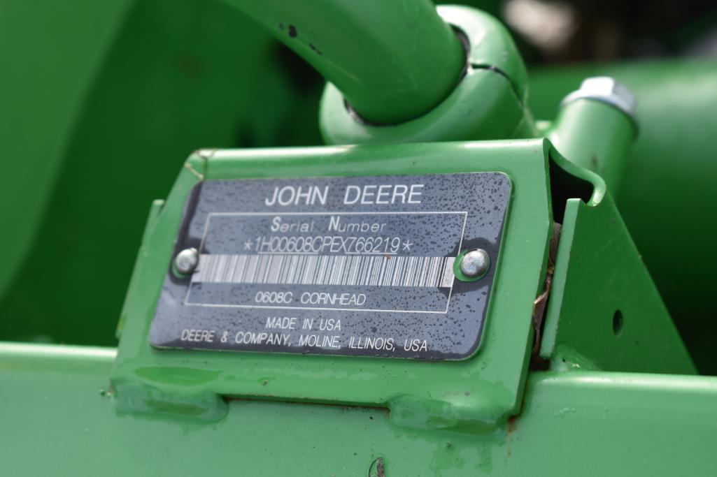 2014 John Deere 608C 8 row 30" corn head
