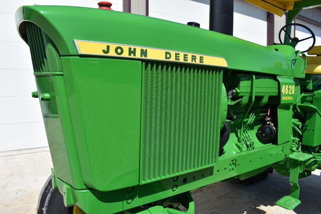 1972 John Deere 4620 2wd tractor