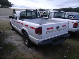 2-05113 (Trucks-Pickup 2D)  Seller:Florida State DOT 2002 CHEV S10