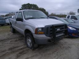 2-05134 (Trucks-Pickup 2D)  Seller:Florida State FWC 2005 FORD F250