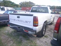 3-05132 (Trucks-Pickup 2D)  Seller: Florida State ACS 2001 CHEV 1500