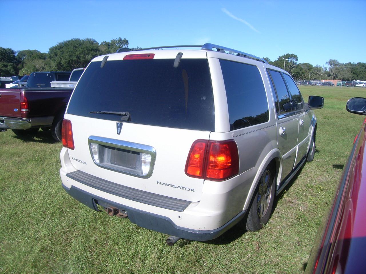 1-07125 (Cars-SUV 4D)  Seller:Private/Dealer 2005 LINC NAVIGATOR