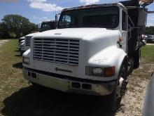 4-08117 (Trucks-Dump)  Seller:Private/Dealer 2000 INTL 4700