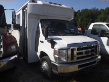 5-08113 (Trucks-Buses)  Seller:Private/Dealer 2014 GLAV E450