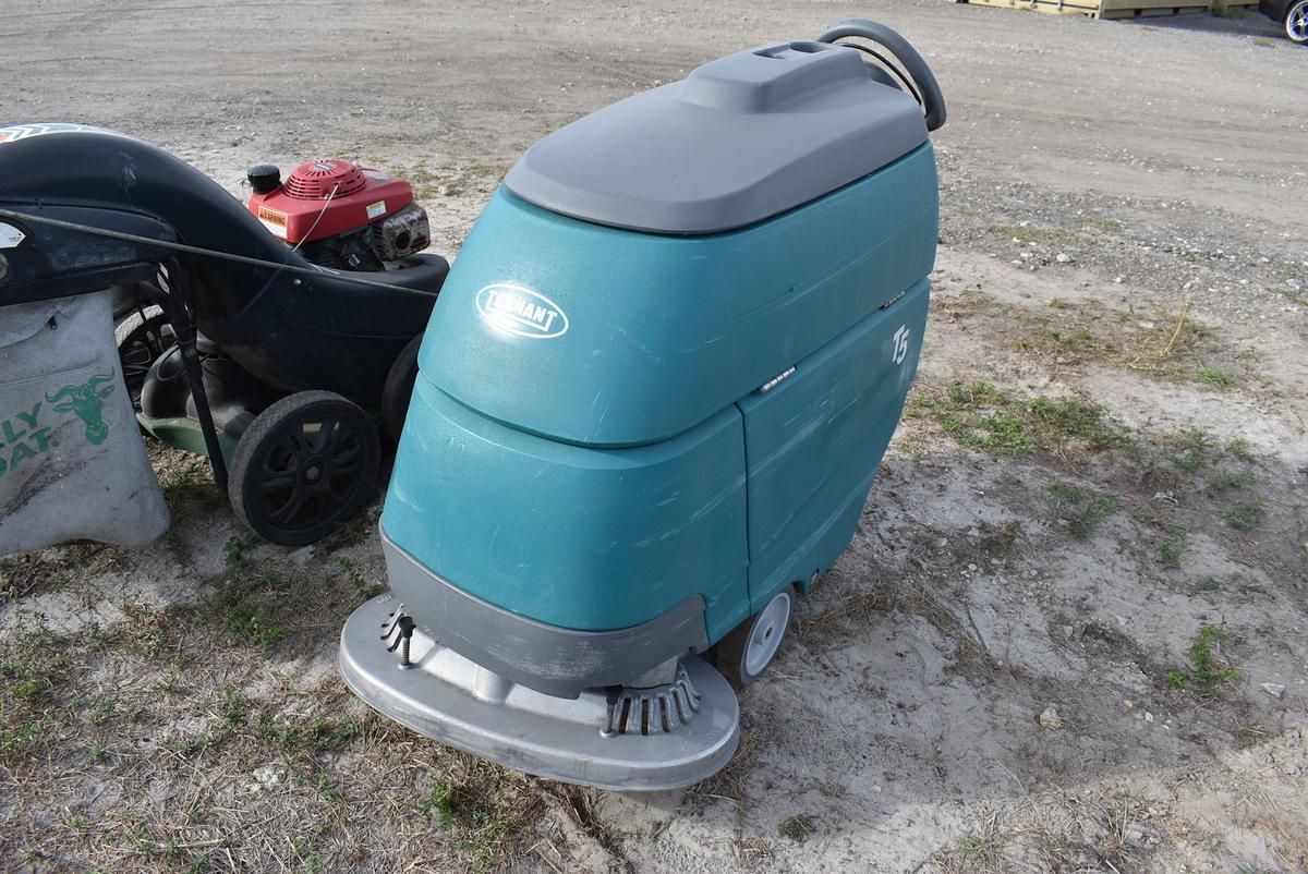 Tennant Electric T-5 Floor Scrubber