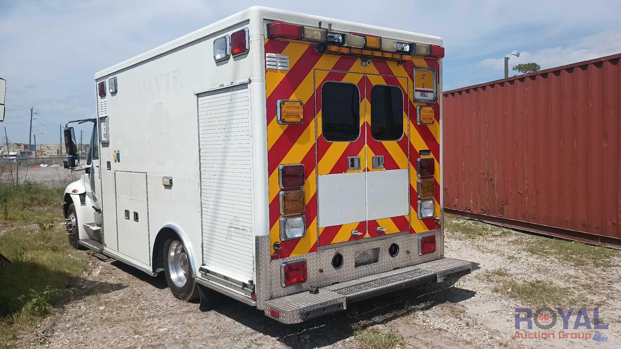 2006 International 4300 LP Ambulance