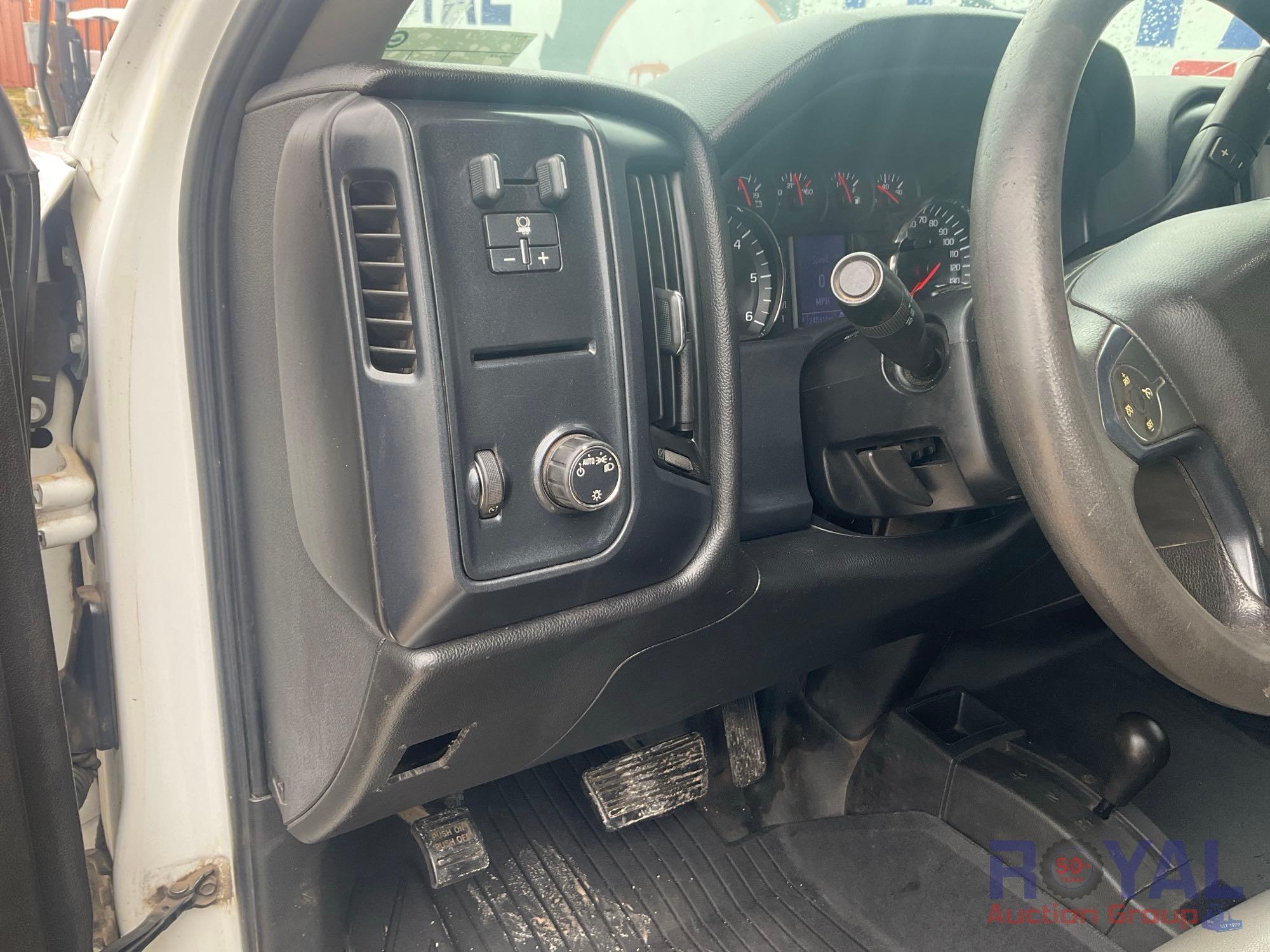 2015 Chevrolet Silverado 2500 HD 4X4 Crew Cab Pickup Truck