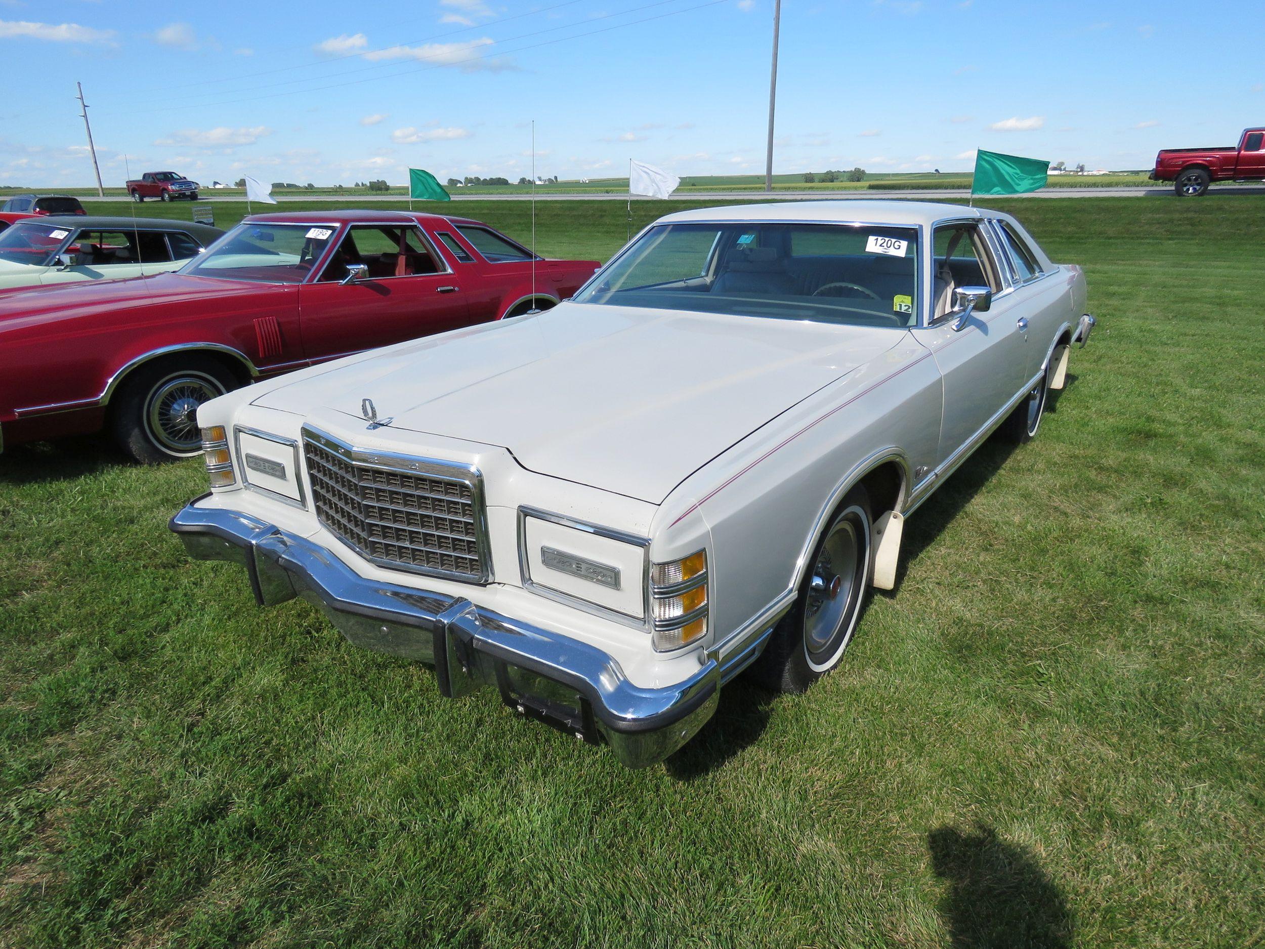 1977 Ford LTD Coupe