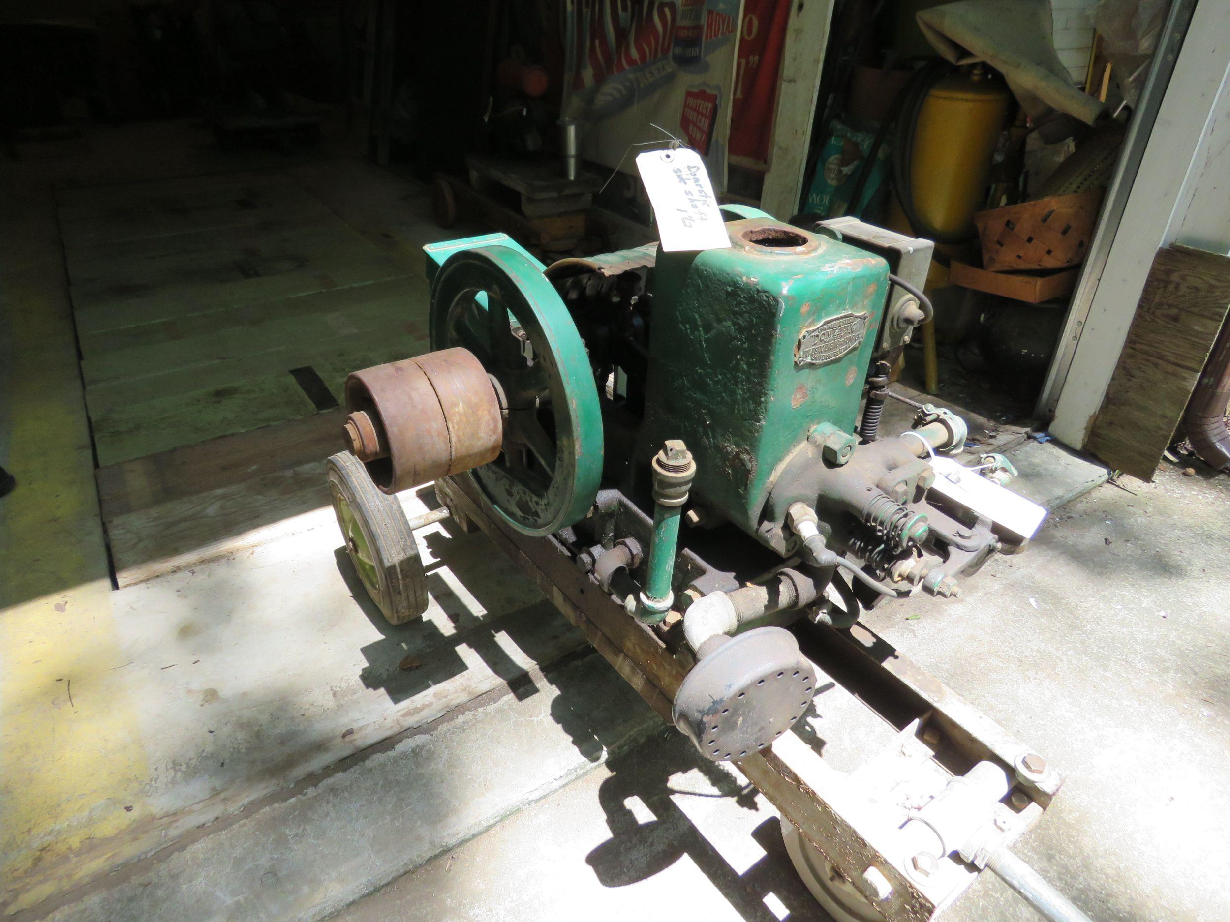 Domestic Side Shaft 1 1/2HP Stationary Gas Engine on Cart