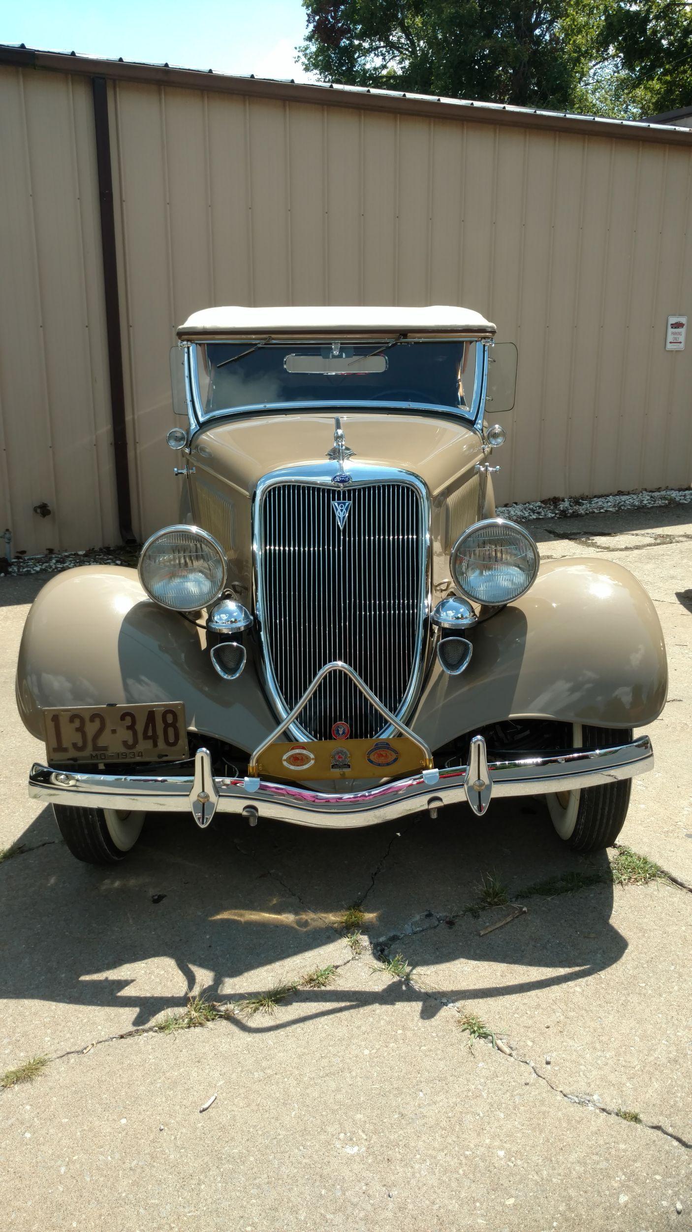 1934 Ford Deluxe Phaeton