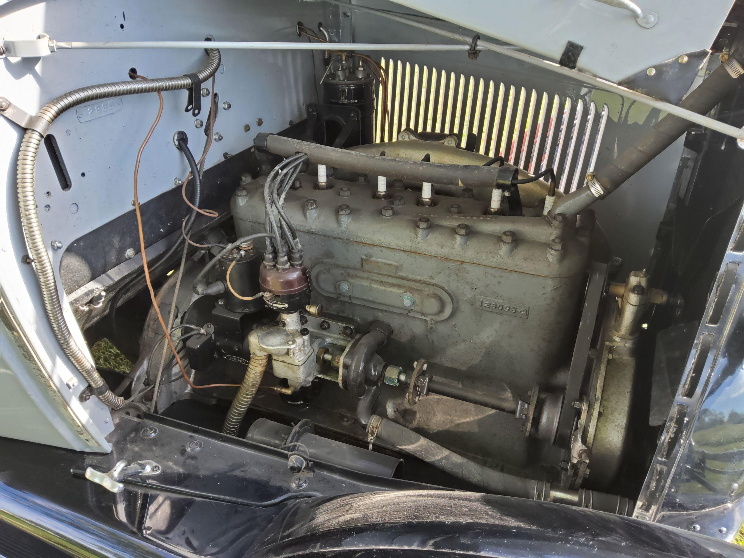 1925 Studebaker 2 door