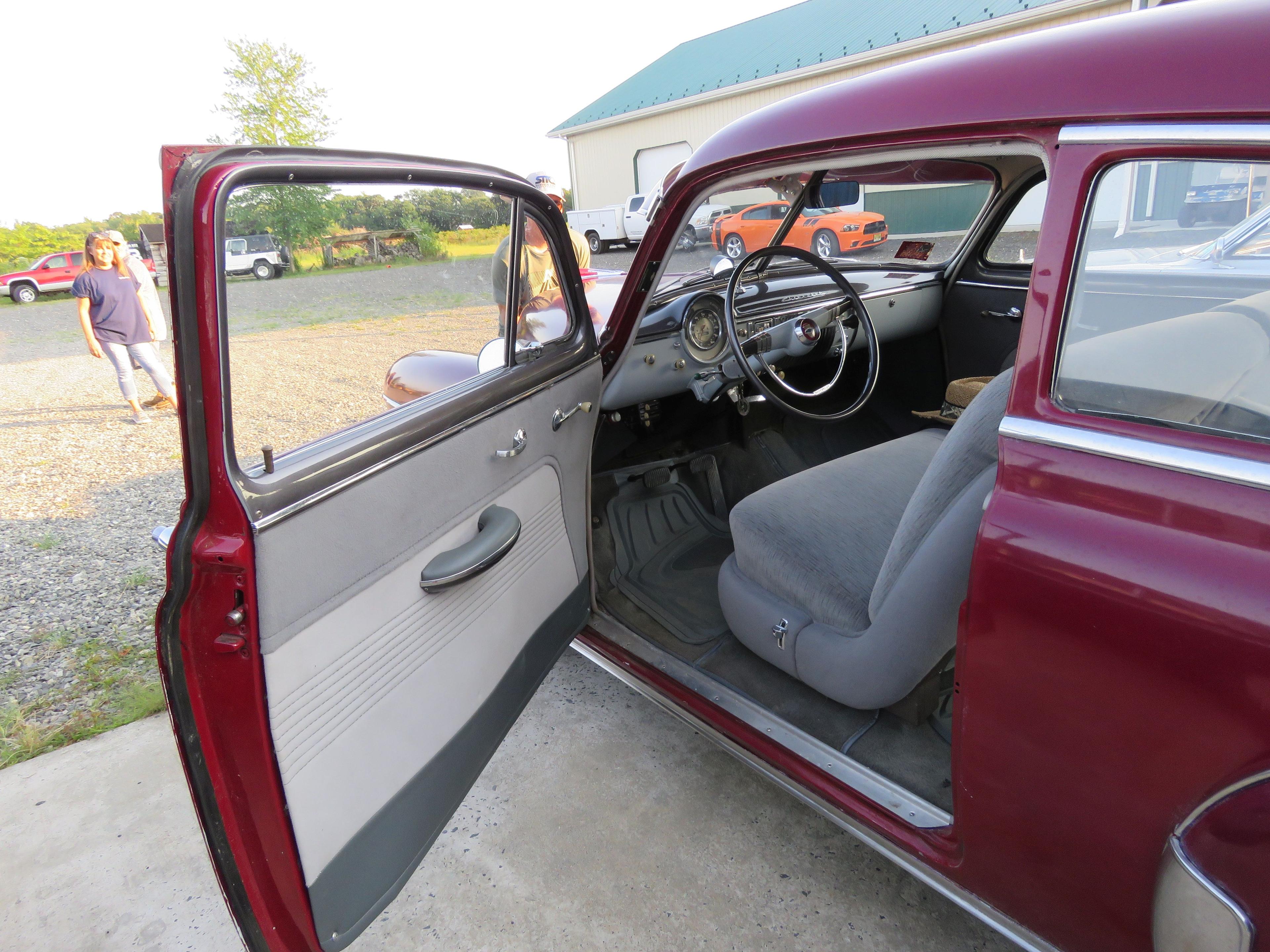 1949 Chevrolet Deluxe Sedan