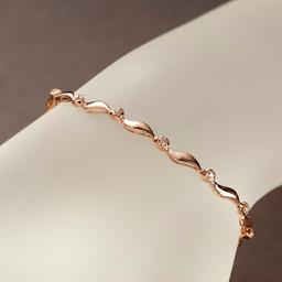 APP: 2.2k *Fine Jewelry 14KT Rose Gold, 0.15CT Round Brilliant Cut Diamond Bracelet (VGN A-306)