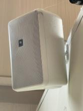 (6) JBL high quality speakers