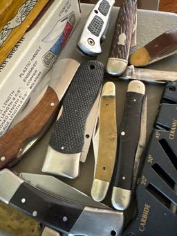 10- pocket knives