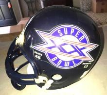 Super bowl XX bears /patriots helmet