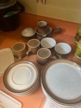 22- pottery dinnerware kitchen