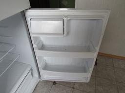 Refrigerator/ Freezer