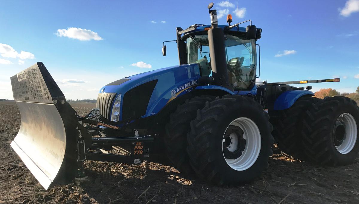 2014 NH T9-615 4WD Tractor