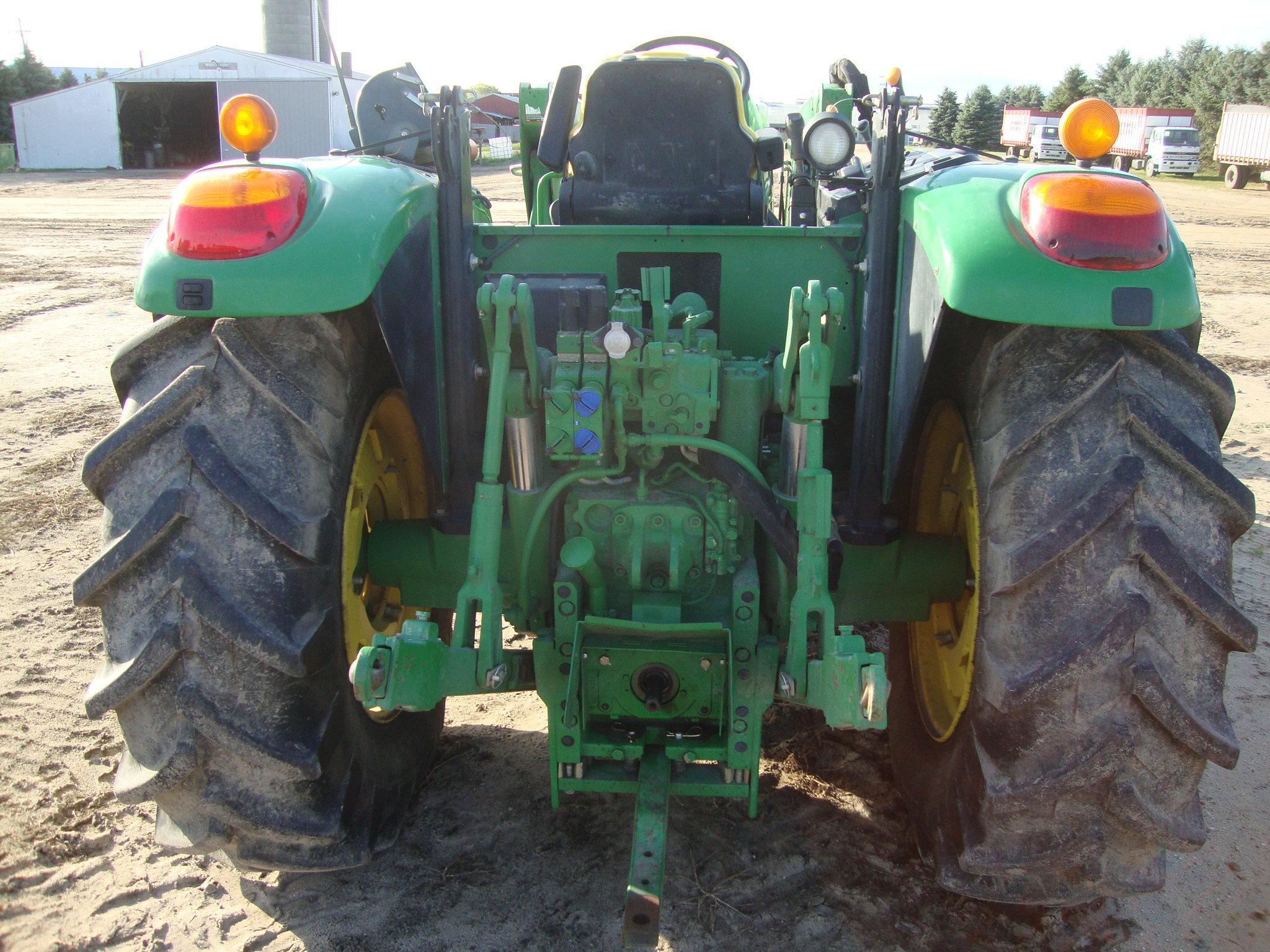 2015 JD 6105M MFWD Tractor