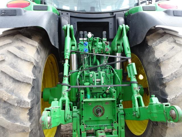 2014 JD 6210R MFWD DSL. TRACTOR