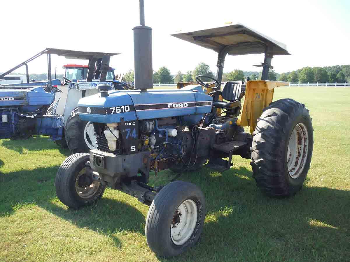 Ford 7610 Tractor, s/n DC37319: 2wd