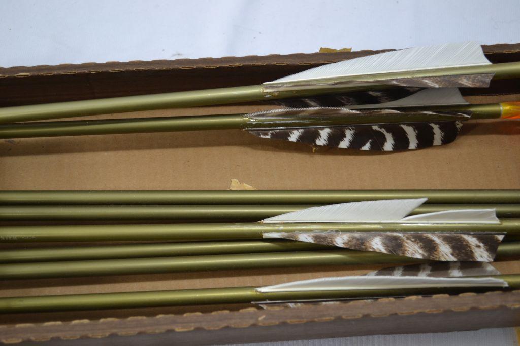 Bear Arrows 30" Hunter Arrows with No Tips, Gold with White and Brown Fletching in Box, 12 Count