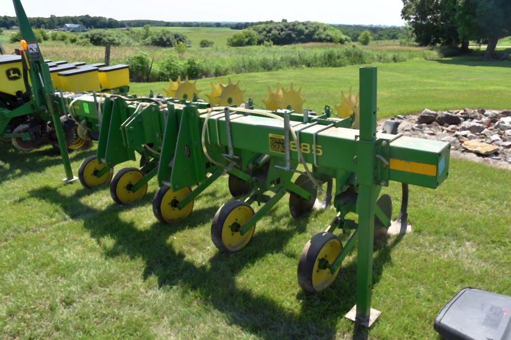 John Deere 885 Row Crop Cultivator, 4 Row 30”, Set Up For Side Dressing, Like New, SN: X001705