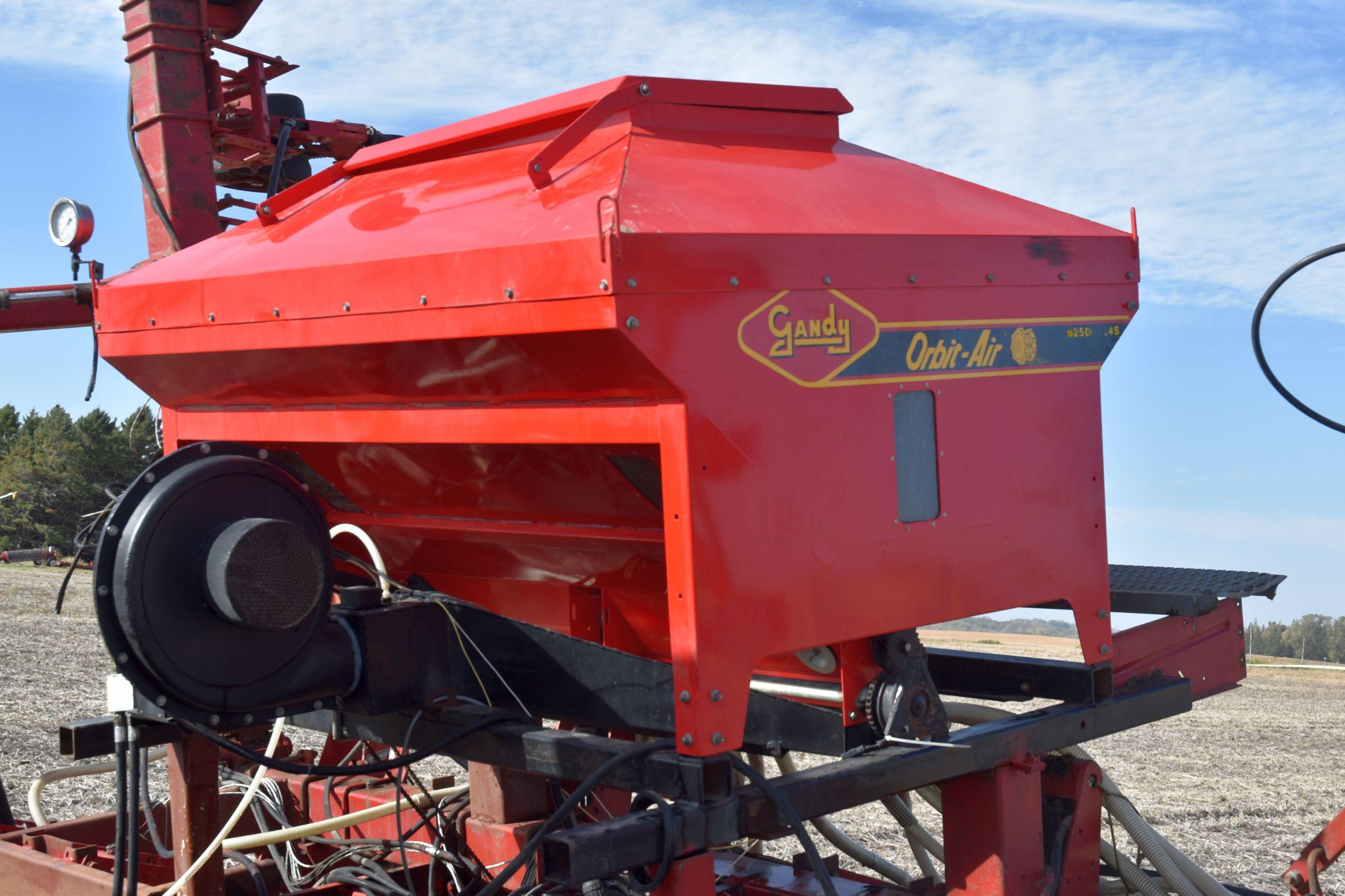 Gandy 6250BS24S On White 6100 Frame, 17 Row Bean Planter, Hyd Fold, Markers, Hydraulic Guage Wheels