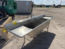 STAINLESS STEEL 3 STALL SINK