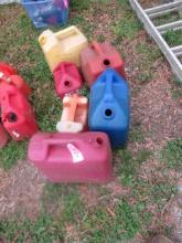 6 GAS CANS