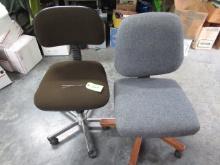 2 OFFICE CHaiRS